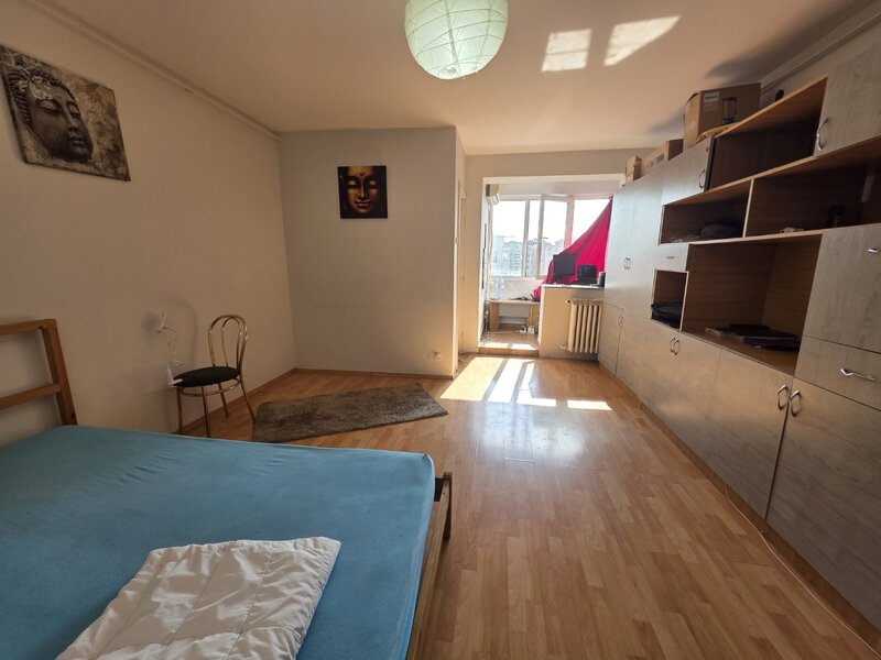 Dristor, chiar la gura de metrou, 5 minute mall Park Lake si parc IOR