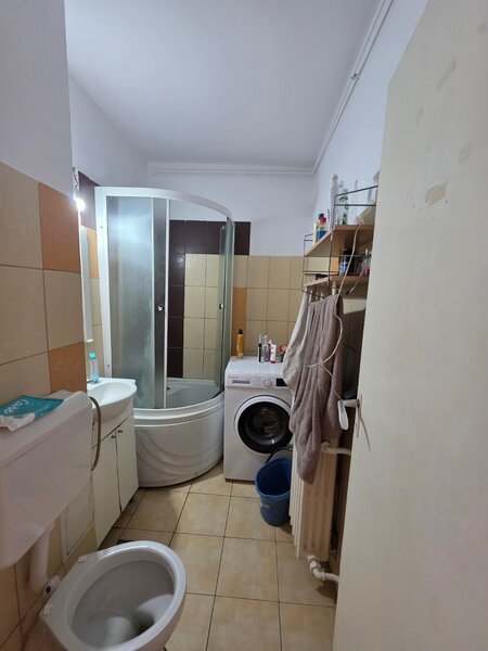 Dristor, chiar la gura de metrou, 5 minute mall Park Lake si parc IOR